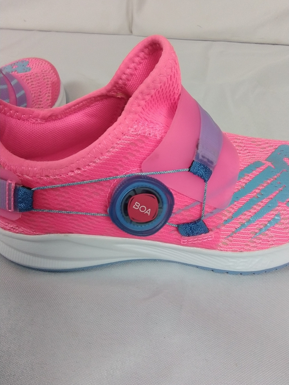 Kids NEW BALANCE FUELCORE BOA Fit System Tahitian Pink Sz1